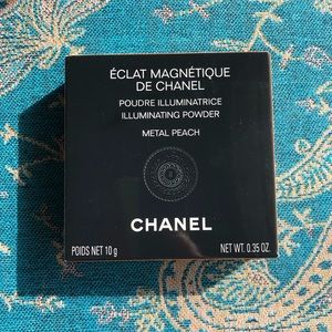CHANEL Illuminating Powder Metal Peach